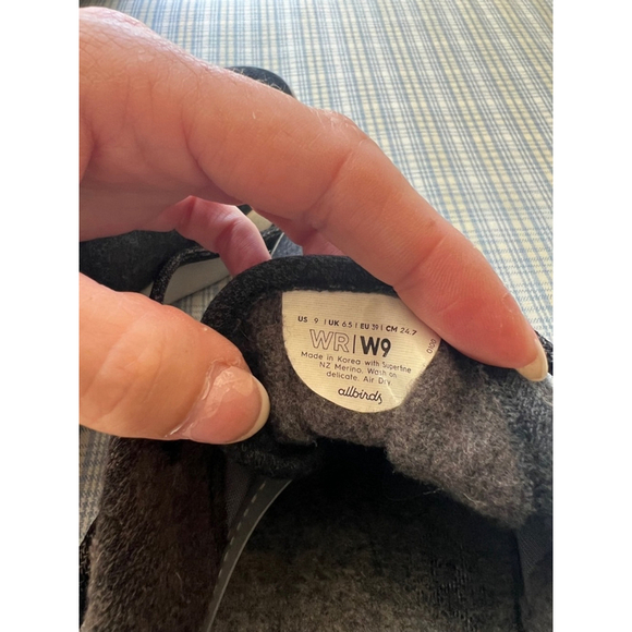 Women's Allbirds Sneakers, Gray, Size 9 - Picture 7 of 7